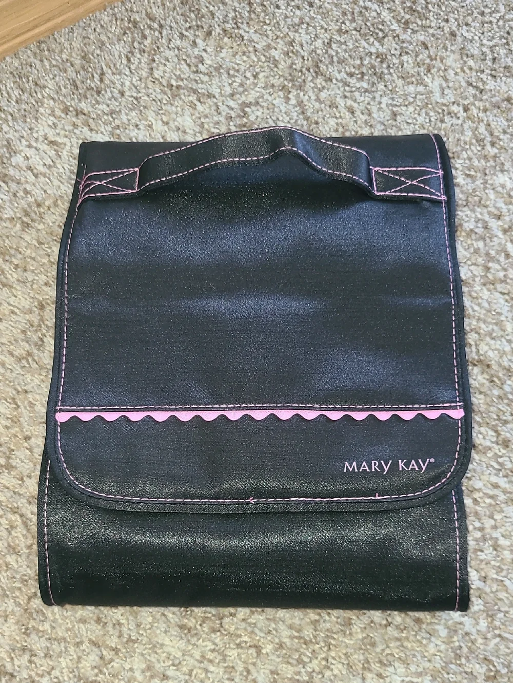 🆑️Mary Kay Roll-up Black with Pink Trim Makeup Organizer